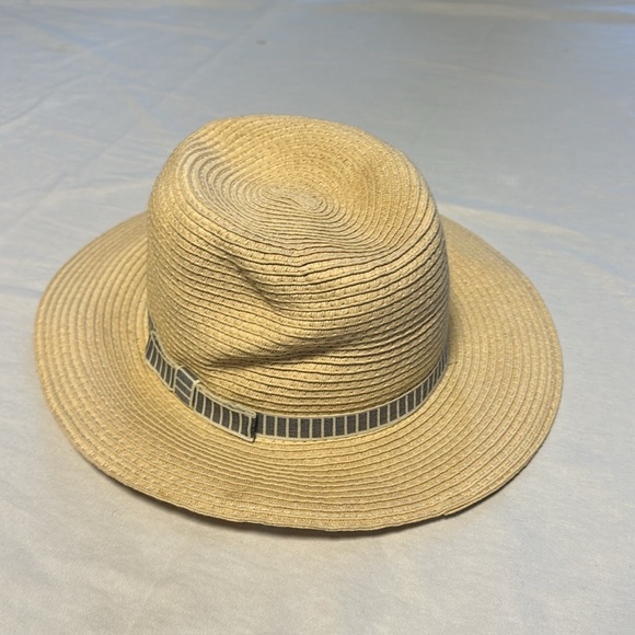 Summer & Rose Hat - Picture 3 of 4